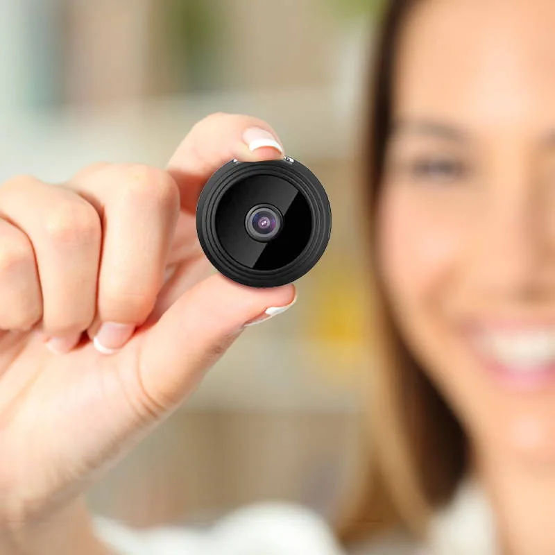 Camrix Pro, a mini câmara de segurança segura na mão